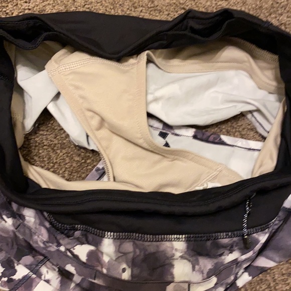 Lululemon Floral Speed Shorts - Picture 6 of 6